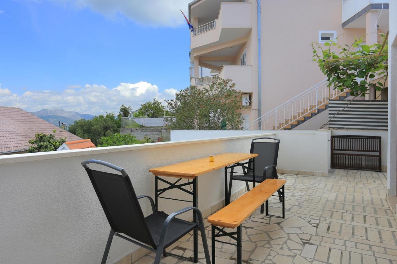 Apartments With A Parking Space Mastrinka, Ciovo - 4324 Trogir Exterior photo